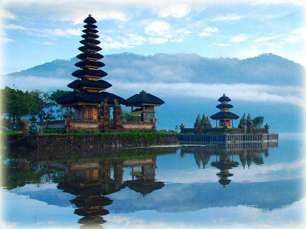 Bedugul Temple