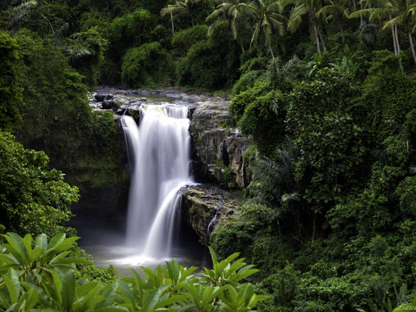Tegenungan Waterfall